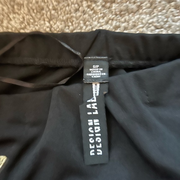 Design lab bodysuit black embroidered flowers off the shoulder SMALL - Picture 3 of 3